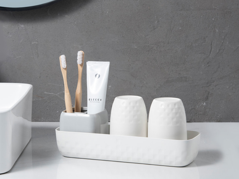 Checkered Desktop Mouthwash Cup Holder