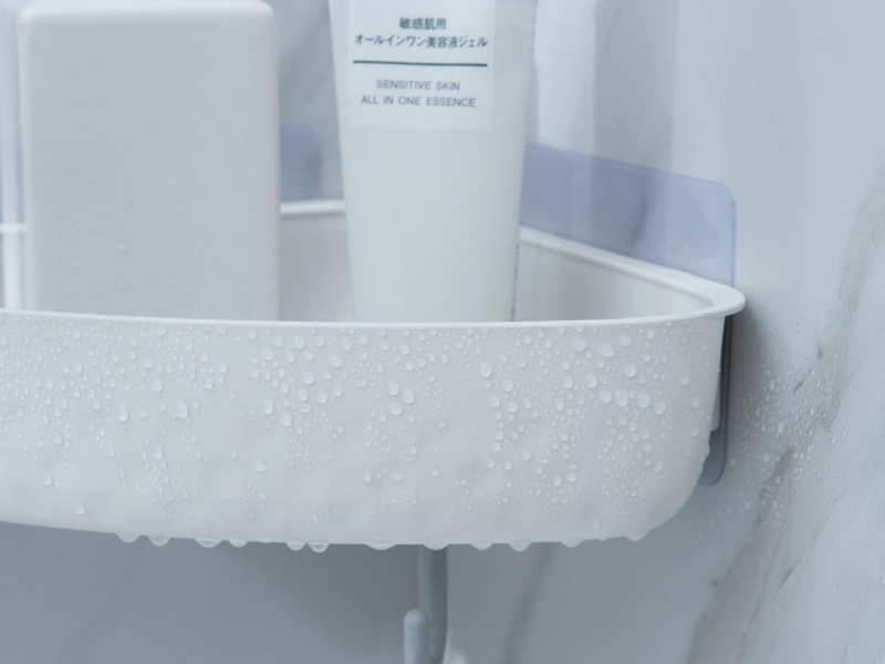 Checkered Wall-Mounted Bathroom Corner Shelf